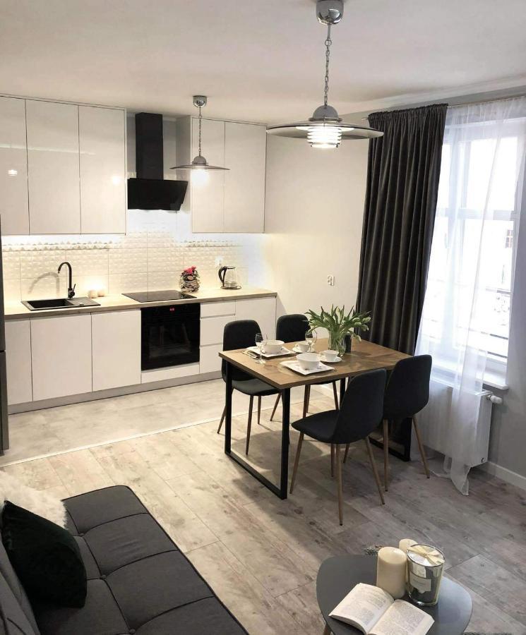 Stare Apartment *